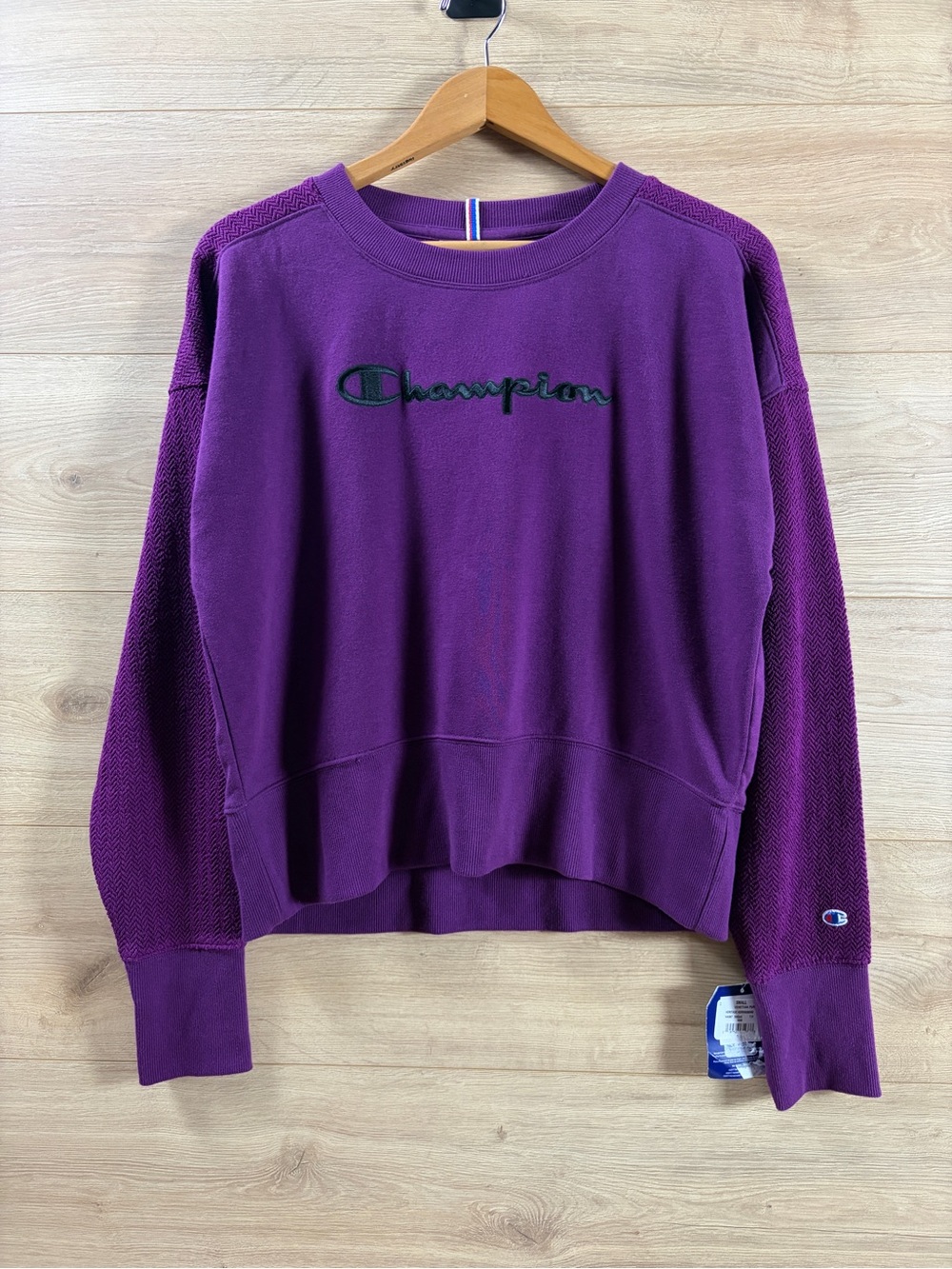Champion Women’s Purple Crewneck Sweatshirt NWT